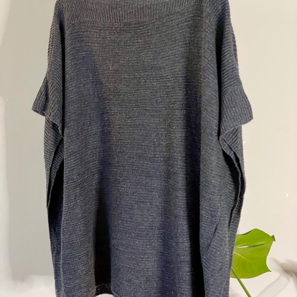 Grey Sleeveless Cardigan - Picture 3 of 7